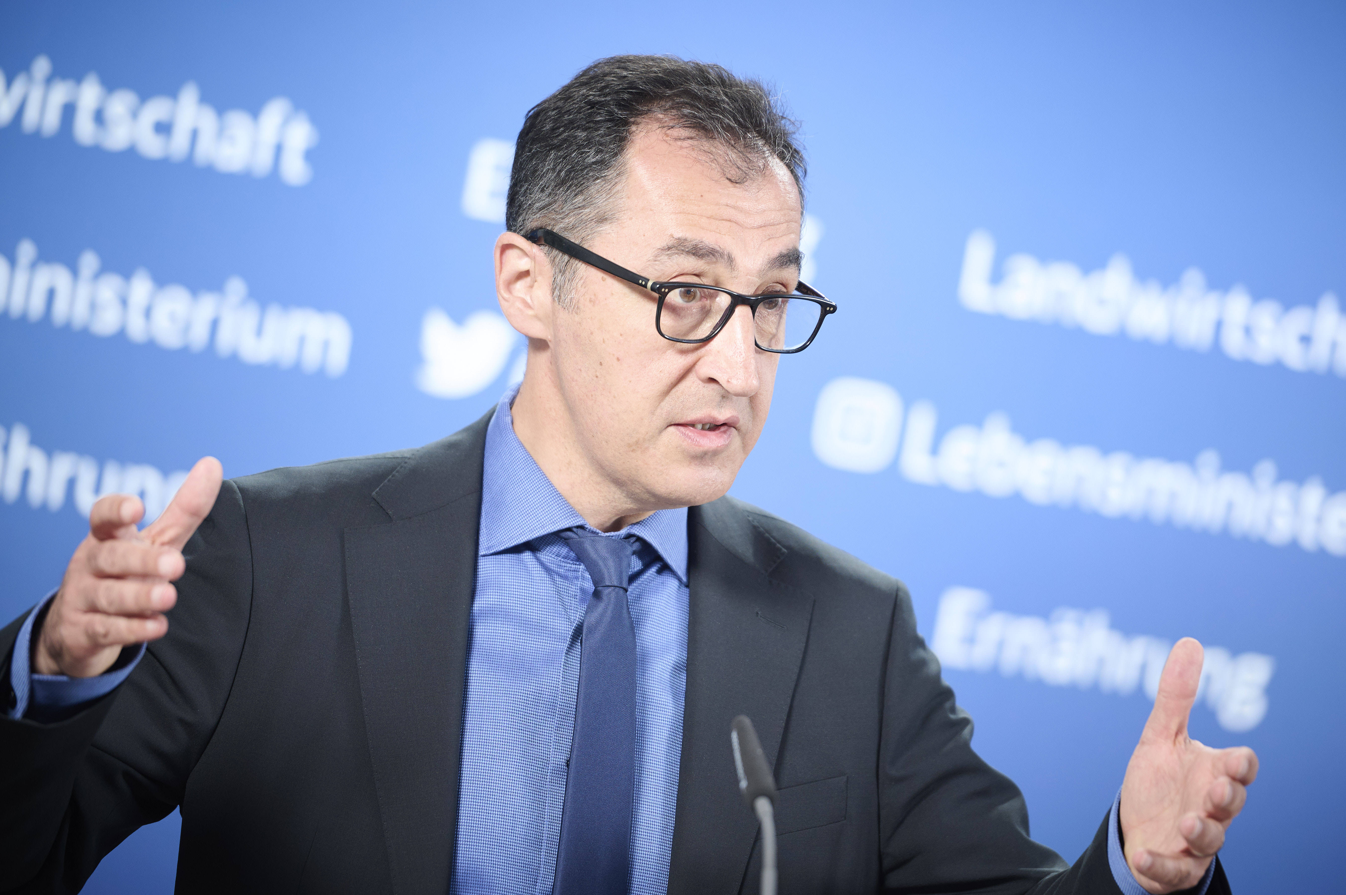 Berlin, Cem Özdemir gibt Pressekonferenz zum Tierhaltungskennzeichen