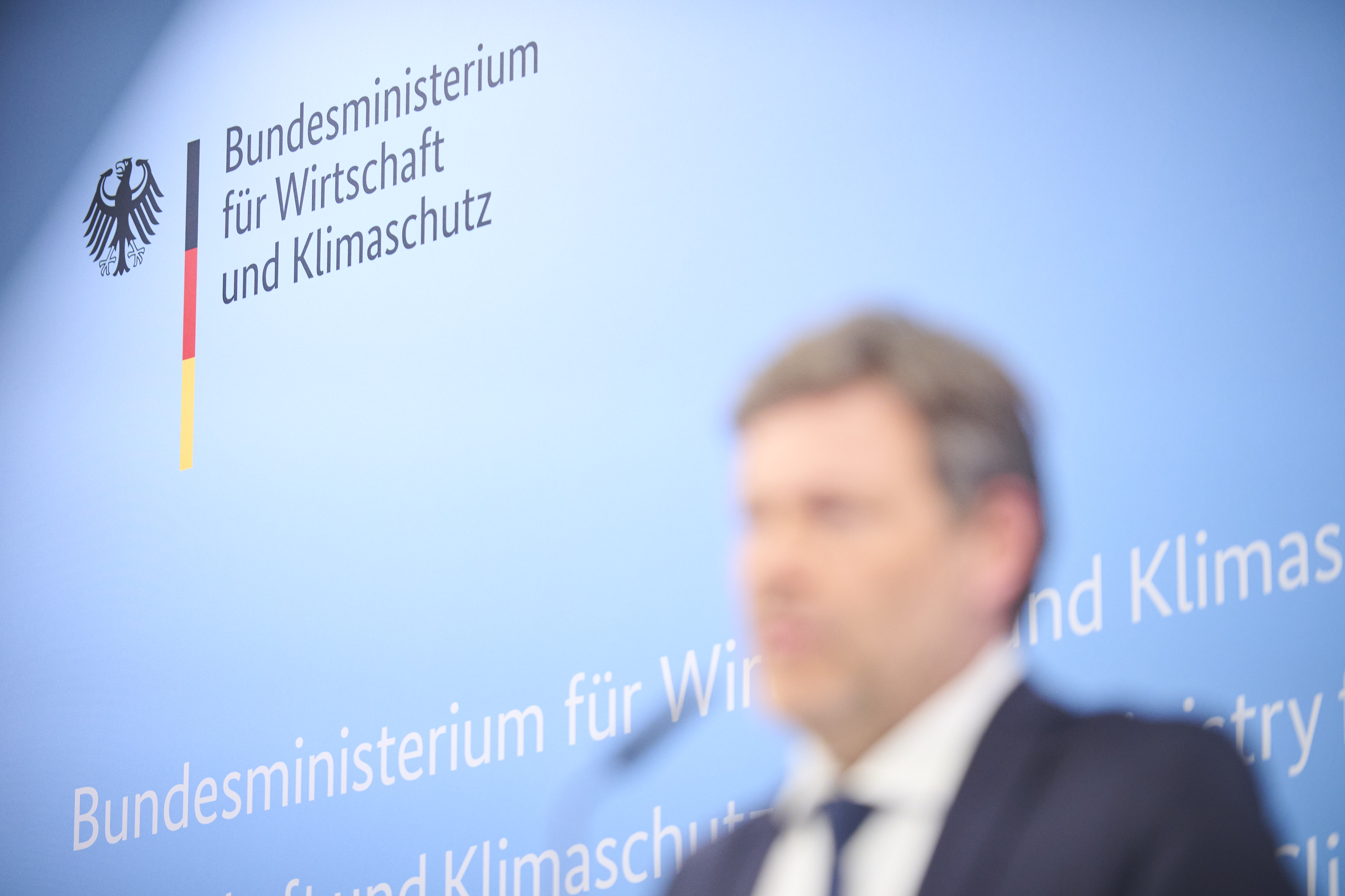 Berlin, Robert Habeck gibt Pressestatement zum 1. Windkraft-Gipf