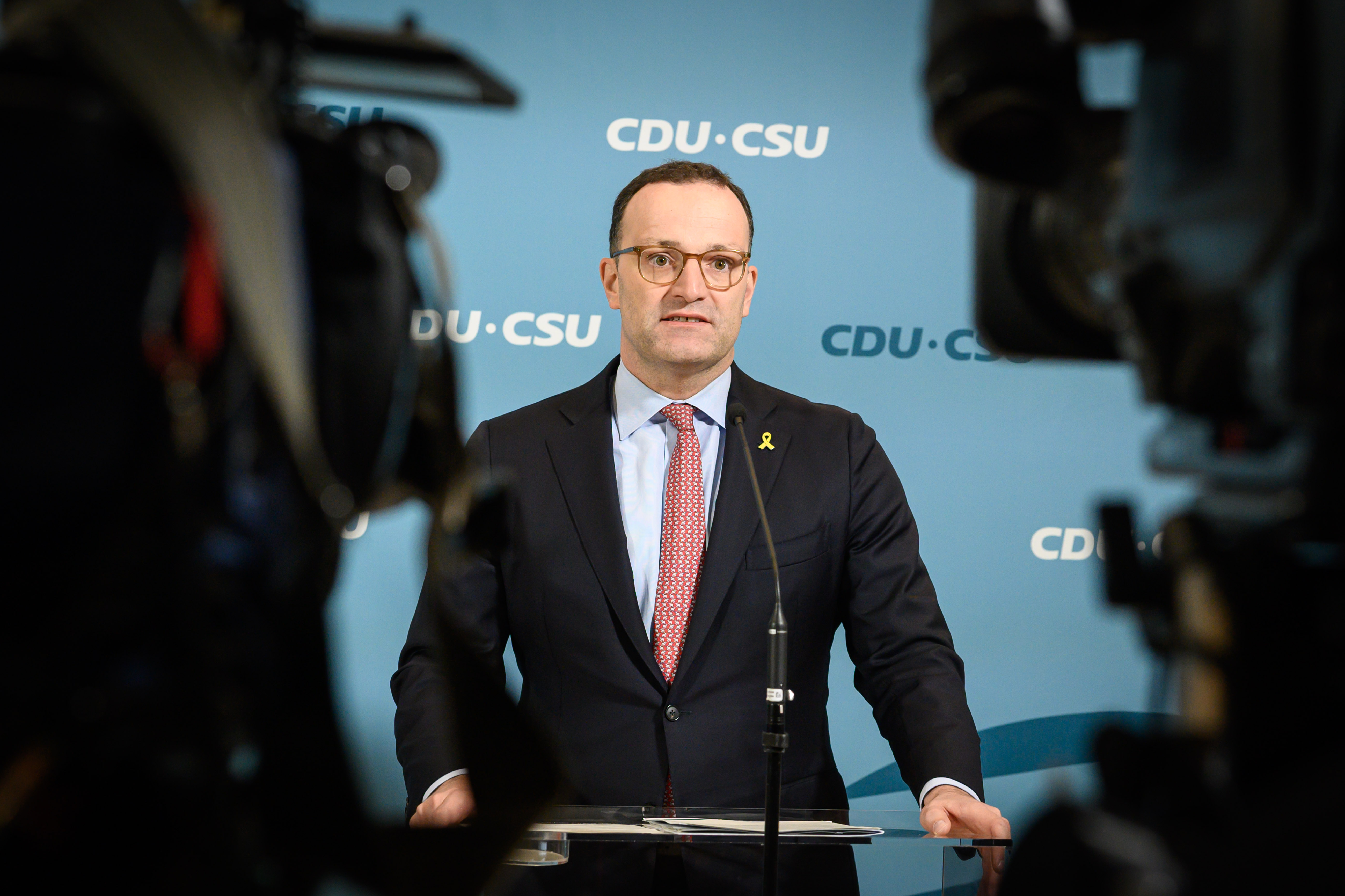 Berlin, Pressekonferenzen von Jens Spahn und Alexander Hoffmann im Bundestag