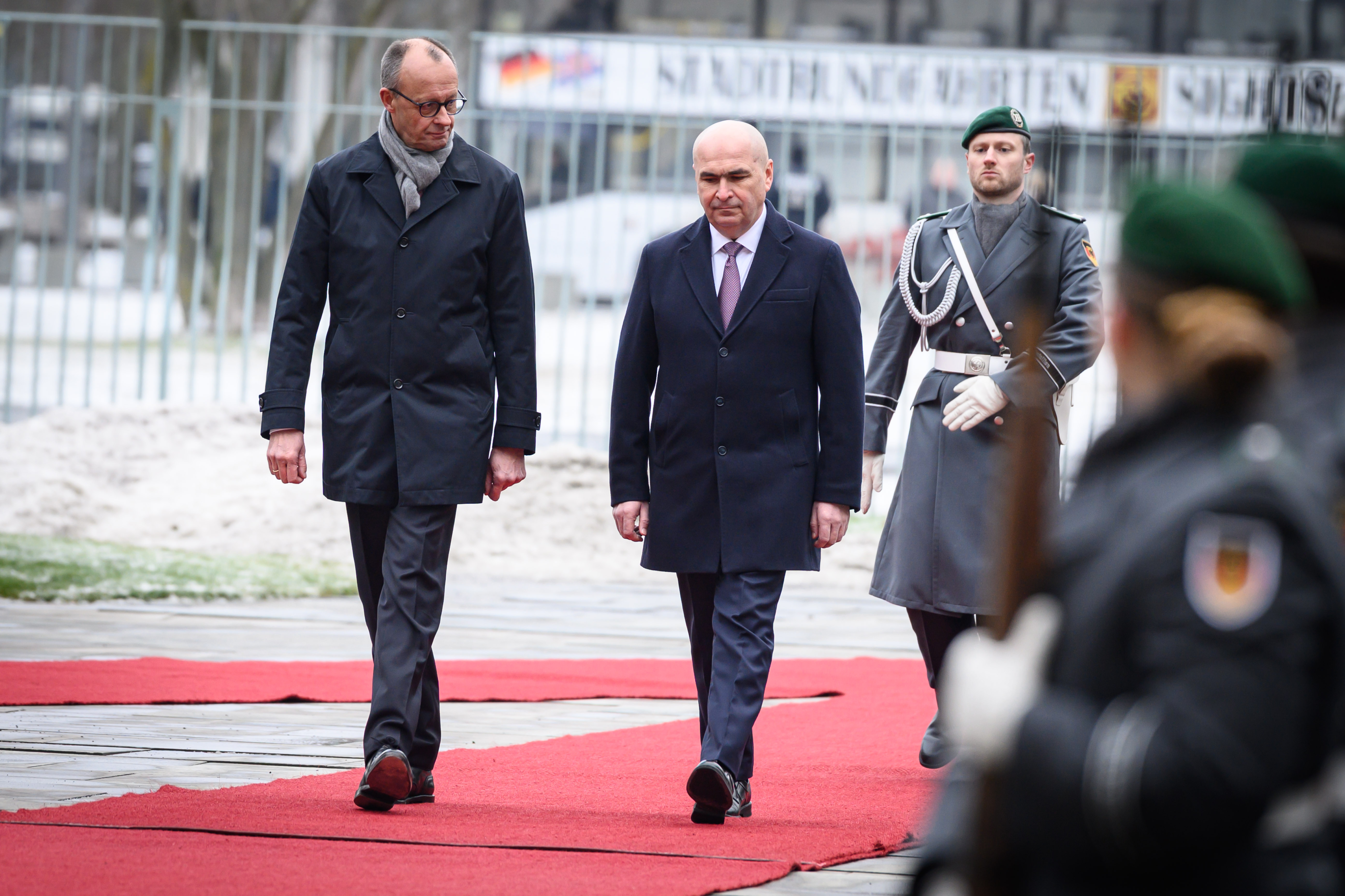 Berlin, Friedrich Merz trifft Ilie Bolojan